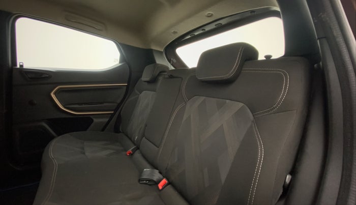 2021 Renault Kiger RXT 1.0 MT, Petrol, Manual, 11,571 km, Right Side Rear Door Cabin