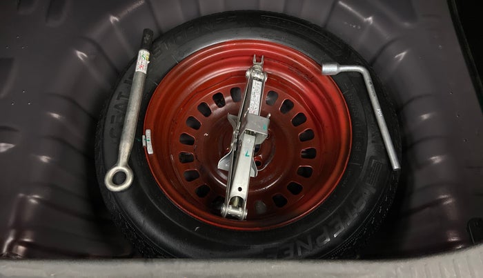 2021 Renault Kiger RXT 1.0 MT, Petrol, Manual, 11,571 km, Spare Tyre