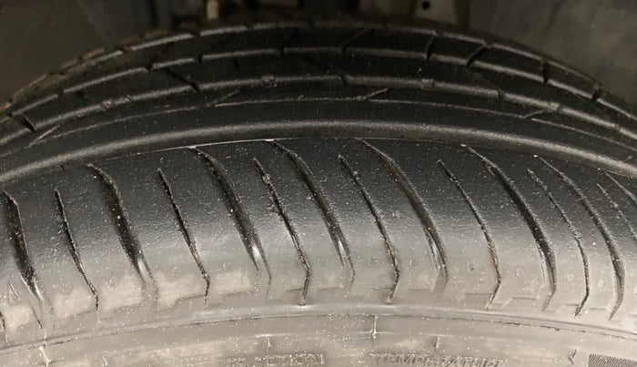 2021 Renault Kiger RXT 1.0 MT, Petrol, Manual, 11,571 km, Right Front Tyre Tread