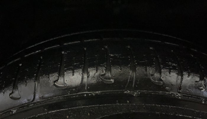 2018 Hyundai Grand i10 MAGNA 1.2 KAPPA VTVT, Petrol, Manual, 24,079 km, Left Front Tyre Tread