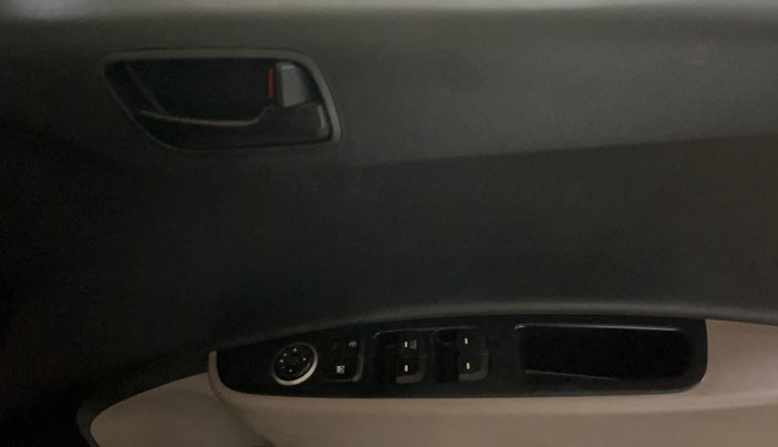 2018 Hyundai Grand i10 MAGNA 1.2 KAPPA VTVT, Petrol, Manual, 24,079 km, Driver Side Door Panels Control