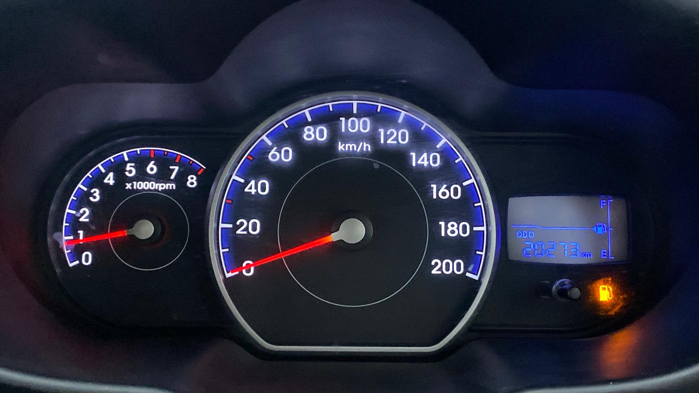 2016 Hyundai i10 SPORTZ 1.1, Petrol, Manual, 20,273 km, Odometer Image