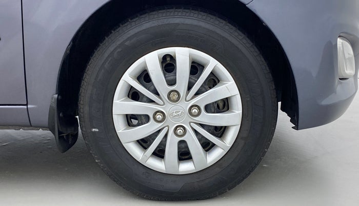 2016 Hyundai i10 SPORTZ 1.1, Petrol, Manual, 20,273 km, Right Front Wheel