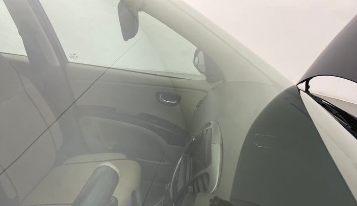 2016 Hyundai i10 SPORTZ 1.1, Petrol, Manual, 20,273 km, Front windshield - Minor spot on windshield