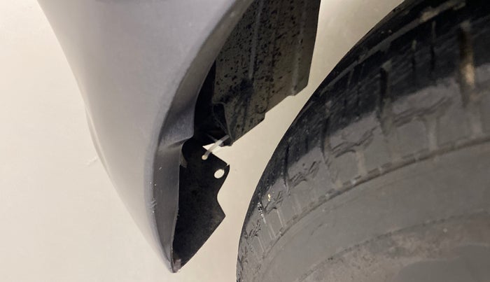 2016 Hyundai i10 SPORTZ 1.1, Petrol, Manual, 20,273 km, Left fender - Lining loose