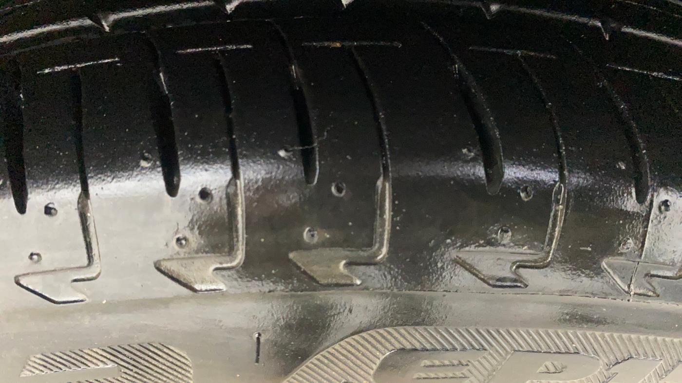 2024 Maruti IGNIS ZETA 1.2 AMT, Petrol, Automatic, 7,944 km, Right Front Tyre Tread