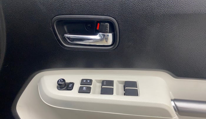 2024 Maruti IGNIS ZETA 1.2 AMT, Petrol, Automatic, 7,944 km, Driver Side Door Panels Control