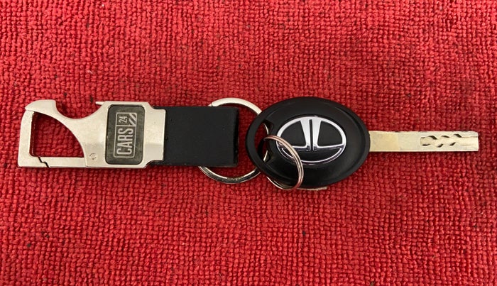 2021 Tata TIGOR Revotron XE, Petrol, Manual, 1,445 km, Key Close Up