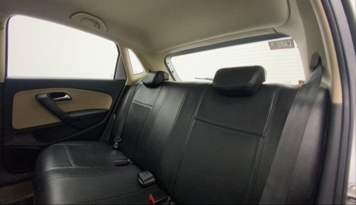 2015 Volkswagen Polo HIGHLINE1.2L, Petrol, Manual, 74,185 km, Right Side Rear Door Cabin