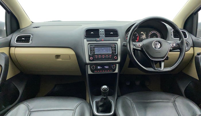 2015 Volkswagen Polo HIGHLINE1.2L, Petrol, Manual, 74,185 km, Dashboard