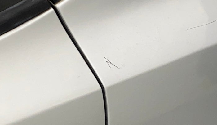 2015 Volkswagen Polo HIGHLINE1.2L, Petrol, Manual, 74,185 km, Left quarter panel - Minor scratches
