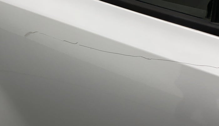 2015 Volkswagen Polo HIGHLINE1.2L, Petrol, Manual, 74,185 km, Right rear door - Minor scratches