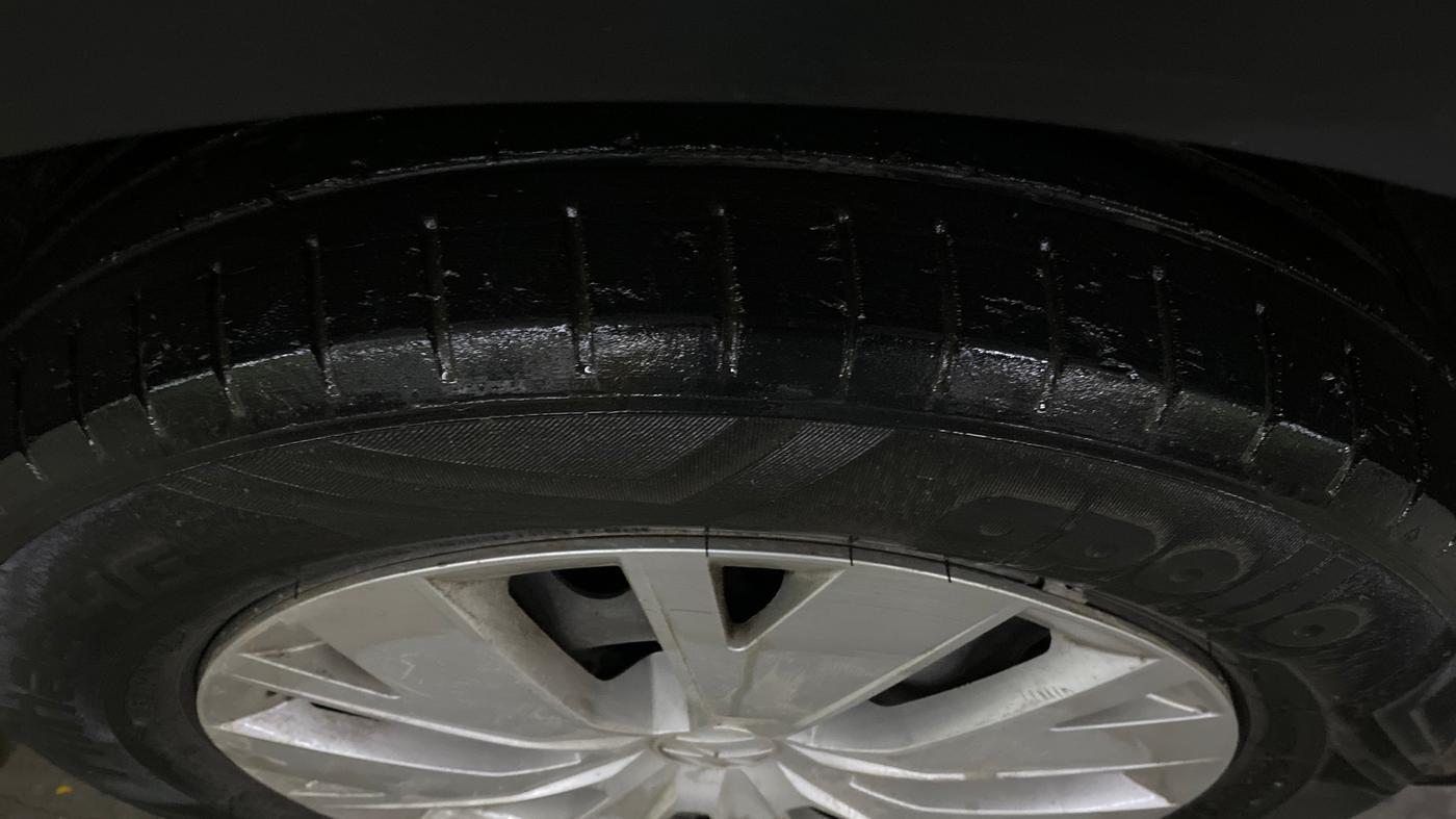 2021 Volkswagen TAIGUN COMFORTLINE 1.0 TSI MT, Petrol, Manual, 68,426 km, Right Front Tyre Tread