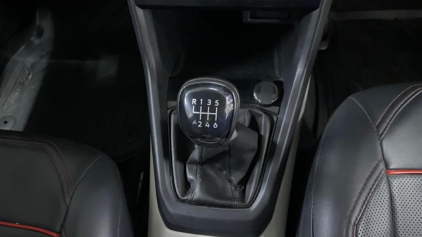 2021 Volkswagen TAIGUN COMFORTLINE 1.0 TSI MT, Petrol, Manual, 68,426 km, Gear Lever