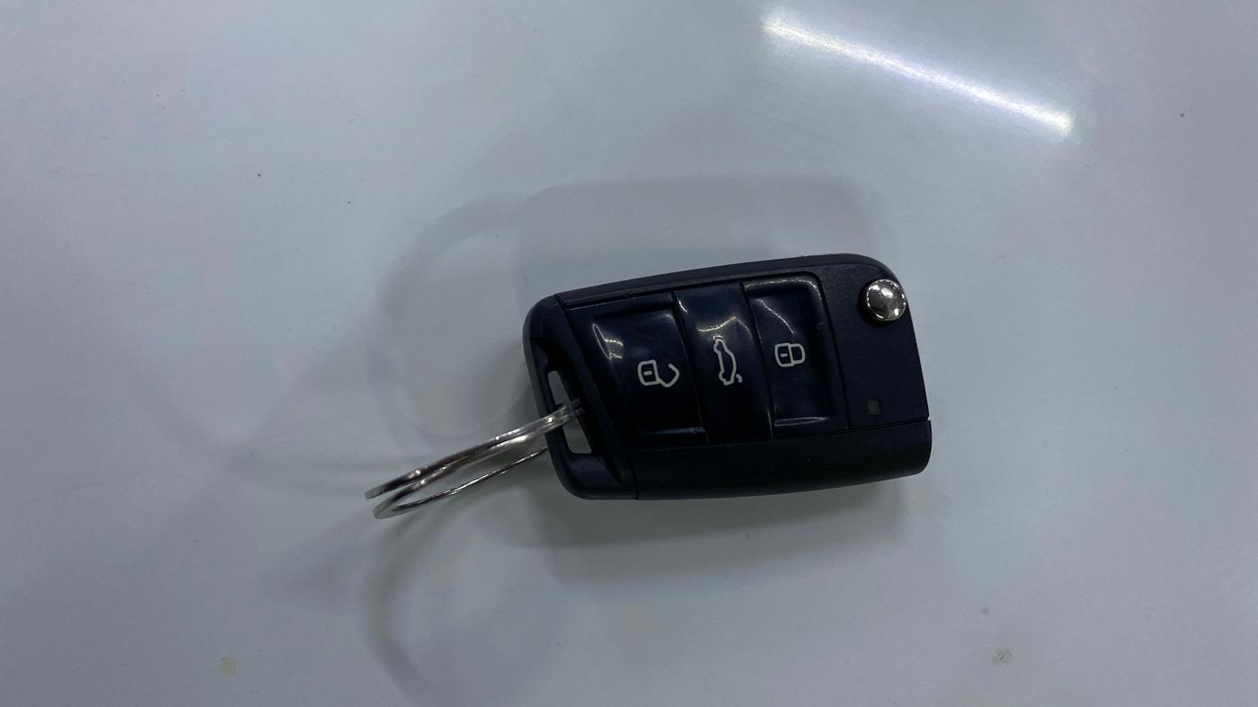 2021 Volkswagen TAIGUN COMFORTLINE 1.0 TSI MT, Petrol, Manual, 68,426 km, Key Close Up