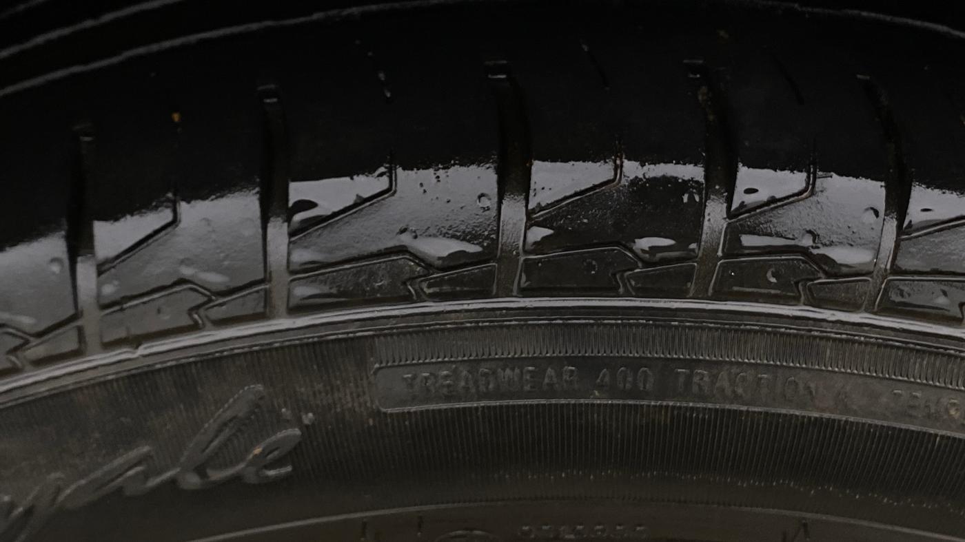 2016 Hyundai Creta SX PLUS AT 1.6 PETROL, Petrol, Automatic, 1,16,222 km, Left Rear Tyre Tread