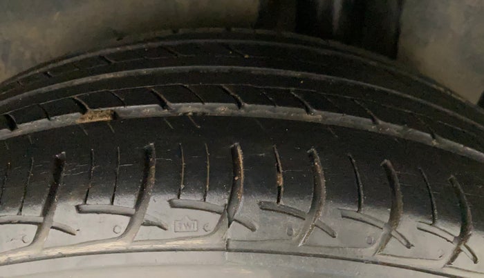 2018 Maruti Ciaz ZETA 1.4  AT PETROL, Petrol, Automatic, 50,470 km, Left Rear Tyre Tread