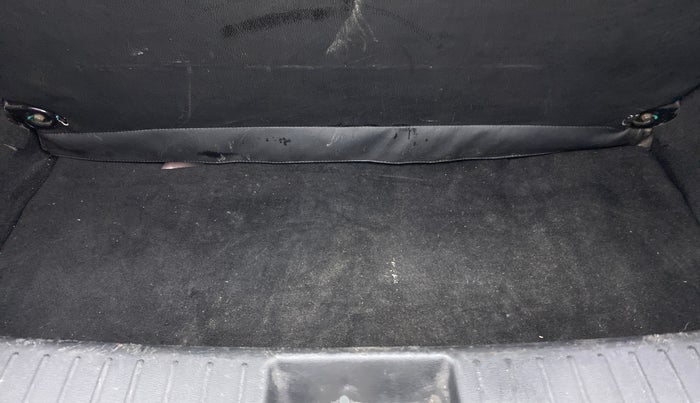 2017 Mahindra KUV 100 NXT K6+ P 6 STR, Petrol, Manual, 42,396 km, Boot Inside