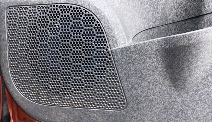 2017 Mahindra KUV 100 NXT K6+ P 6 STR, Petrol, Manual, 42,396 km, Speaker