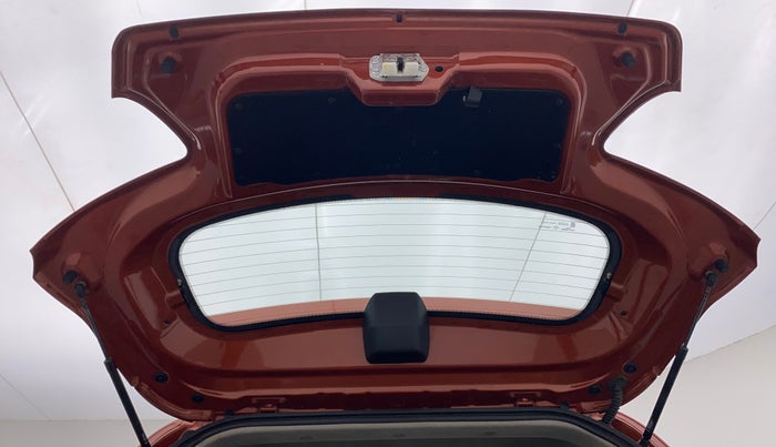 2017 Mahindra KUV 100 NXT K6+ P 6 STR, Petrol, Manual, 42,396 km, Boot Door Open