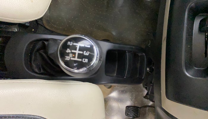 2016 Maruti Wagon R 1.0 VXI, Petrol, Manual, 9,487 km, Gear Lever