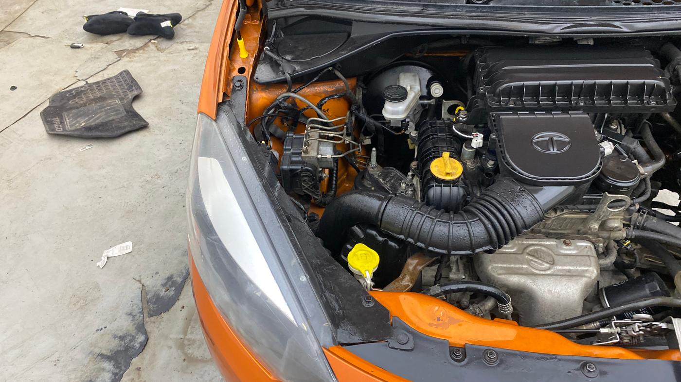 2019 Tata Tiago XZ PLUS PETROL, Petrol, Manual, 87,335 km, Engine View - Right