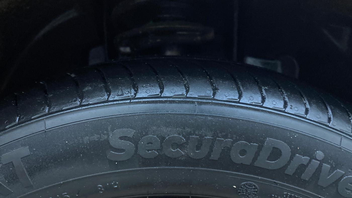2019 Tata Tiago XZ PLUS PETROL, Petrol, Manual, 87,335 km, Right Front Tyre Tread