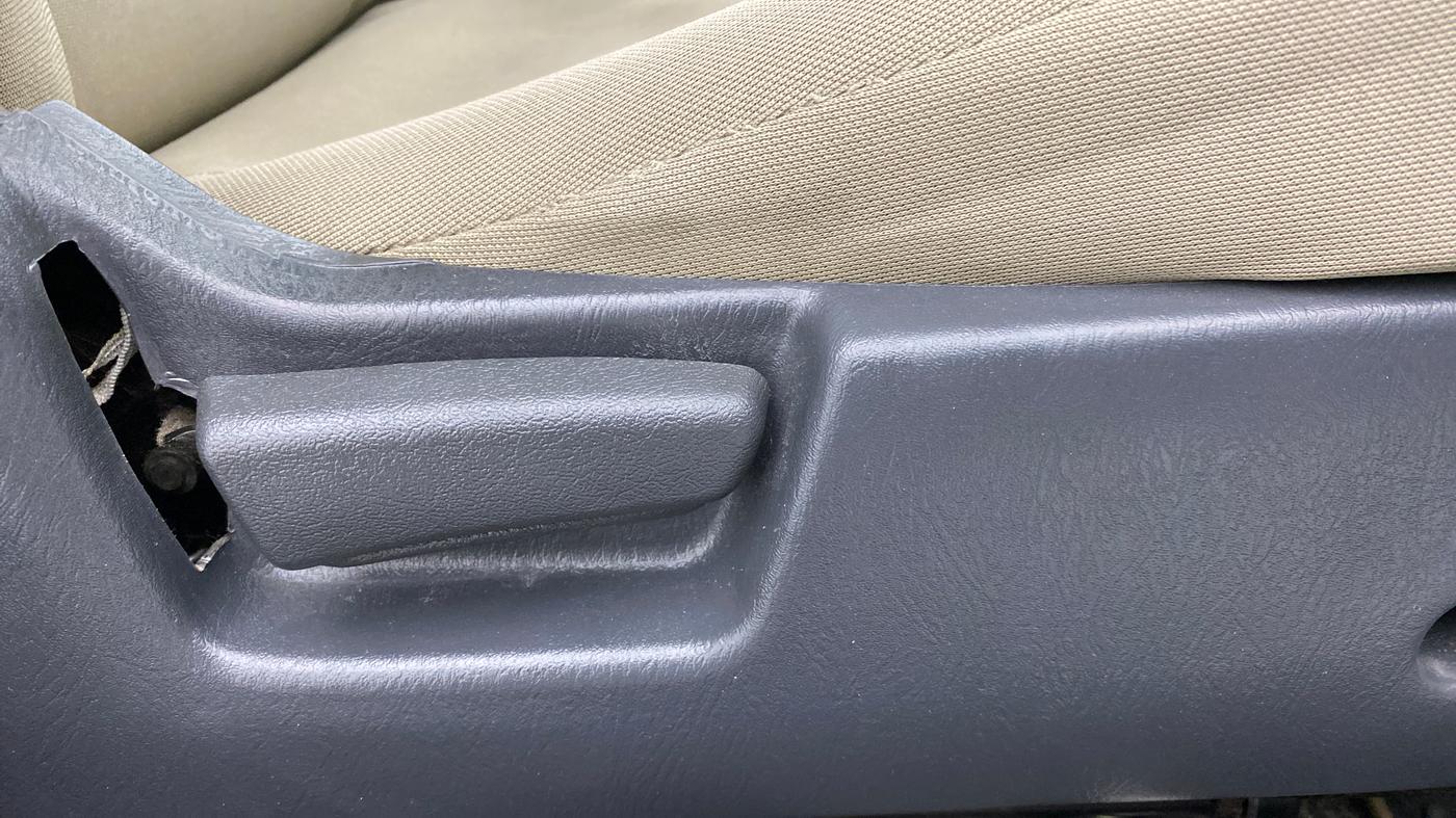 2019 Maruti Alto K10 VXI P, Petrol, Manual, 79,461 km, Driver Side Adjustment Panel