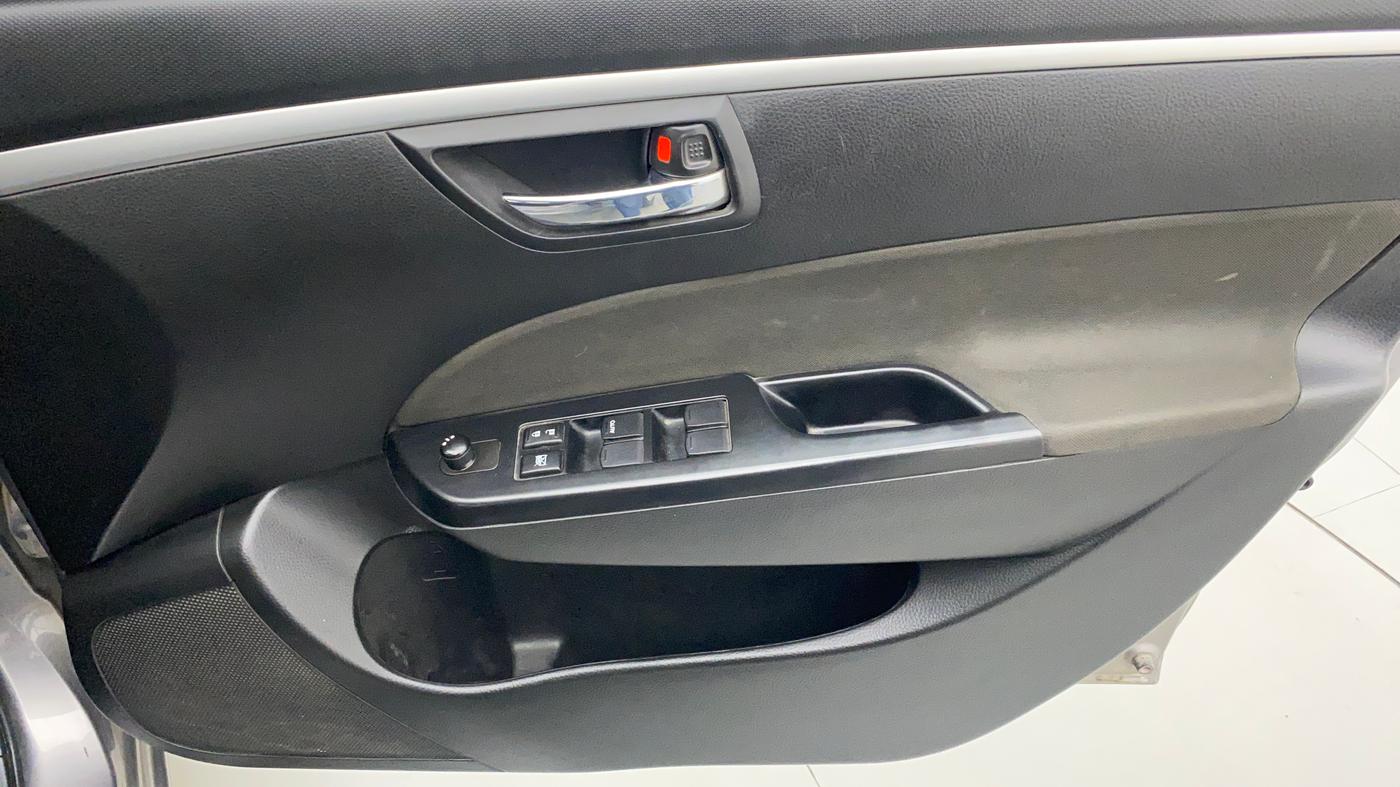 2013 Maruti Swift VXI, Petrol, Manual, 20,288 km, Driver Side Door Panels Control
