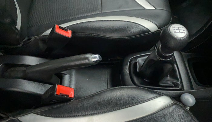 2013 Maruti Swift VXI, Petrol, Manual, 20,288 km, Gear Lever