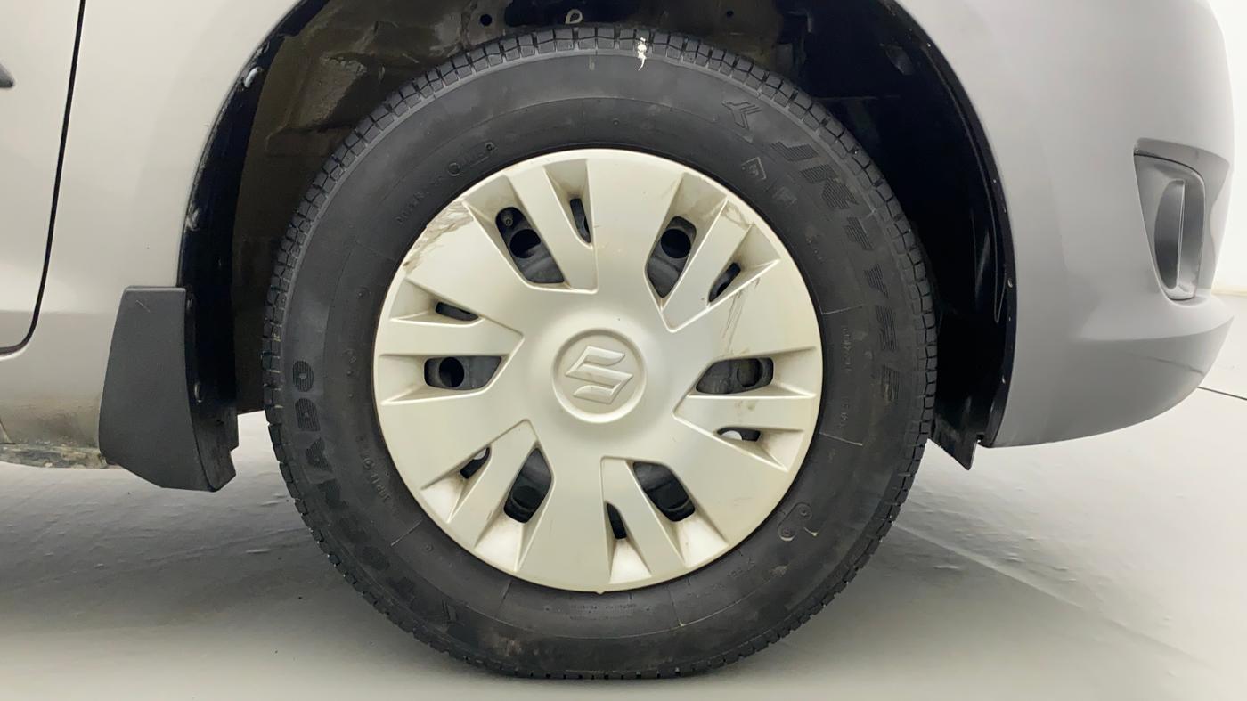 2013 Maruti Swift VXI, Petrol, Manual, 20,288 km, Right Front Wheel