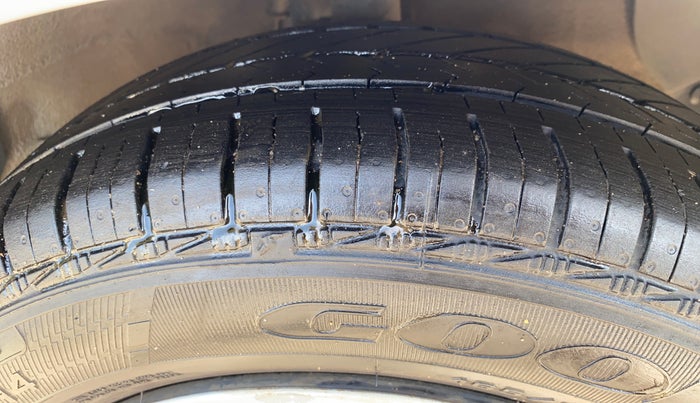 2016 Hyundai Grand i10 SPORTZ 1.2 KAPPA VTVT, Petrol, Manual, 88,659 km, Right Front Tyre Tread