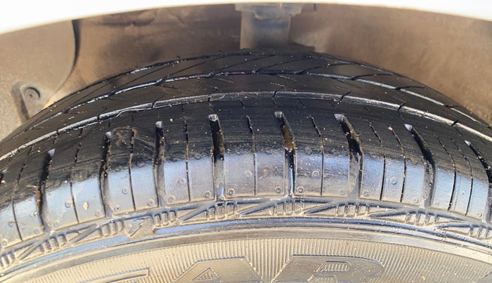 2016 Hyundai Grand i10 SPORTZ 1.2 KAPPA VTVT, Petrol, Manual, 88,659 km, Left Front Tyre Tread