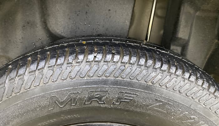 2015 Maruti Swift Dzire VXI, Petrol, Manual, 34,601 km, Left Rear Tyre Tread