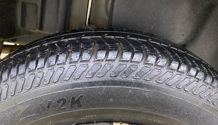 2015 Maruti Swift Dzire VXI, Petrol, Manual, 34,601 km, Right Rear Tyre Tread