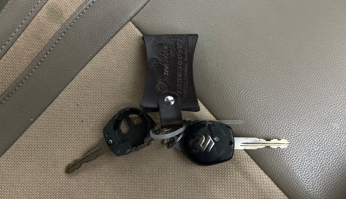 2014 Maruti Swift Dzire VXI, Petrol, Manual, 55,101 km, Key Close Up