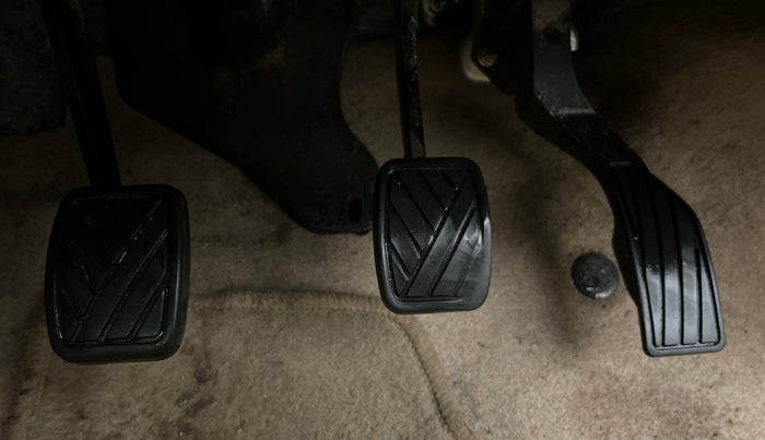 2014 Maruti Swift Dzire VXI, Petrol, Manual, 55,101 km, Pedals