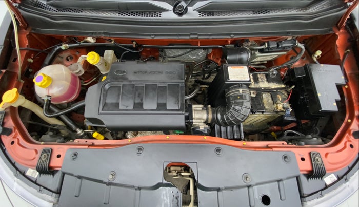 2016 Mahindra Kuv100 K4+ 6 STR, Petrol, Manual, 31,564 km, Open Bonet