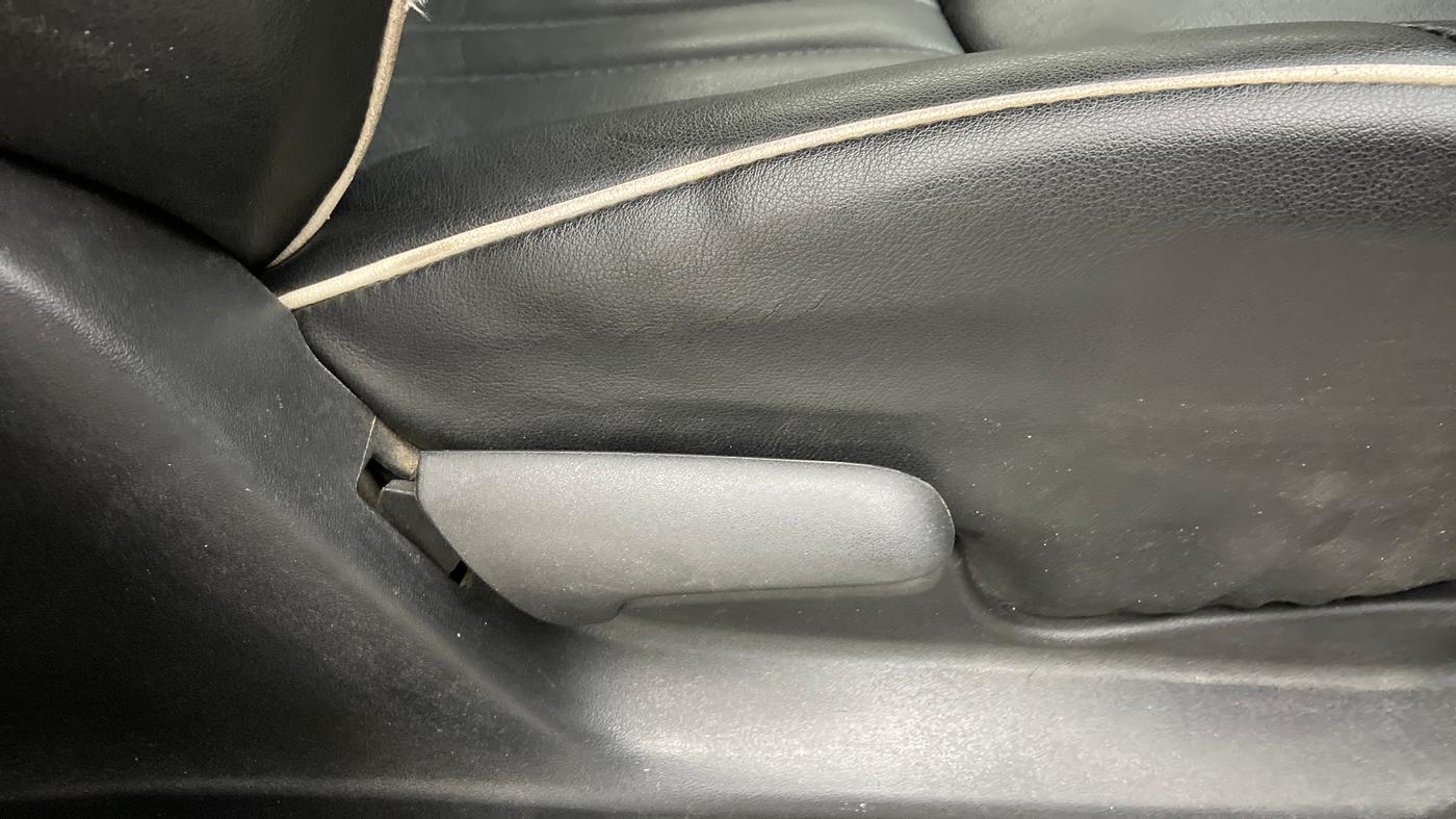 2019 Maruti Vitara Brezza VDI, Diesel, Manual, 71,386 km, Driver Side Adjustment Panel