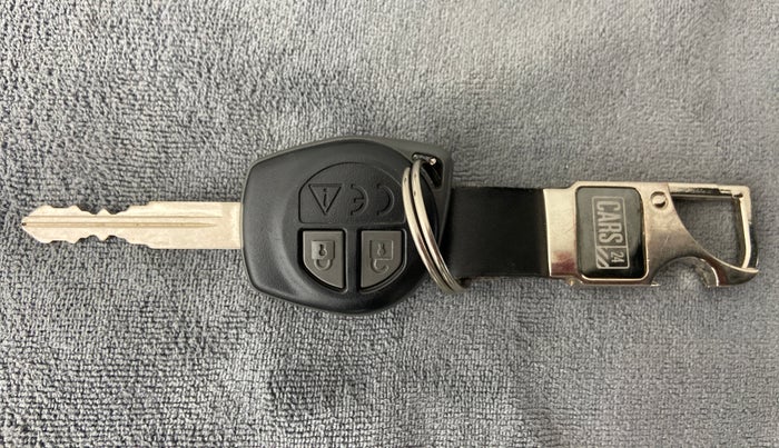 2019 Maruti Vitara Brezza VDI, Diesel, Manual, 71,386 km, Key Close Up