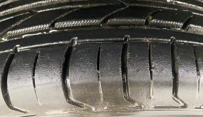 2021 Renault Kiger RXZ TURBO CVT, Petrol, Automatic, 39,871 km, Left Front Tyre Tread