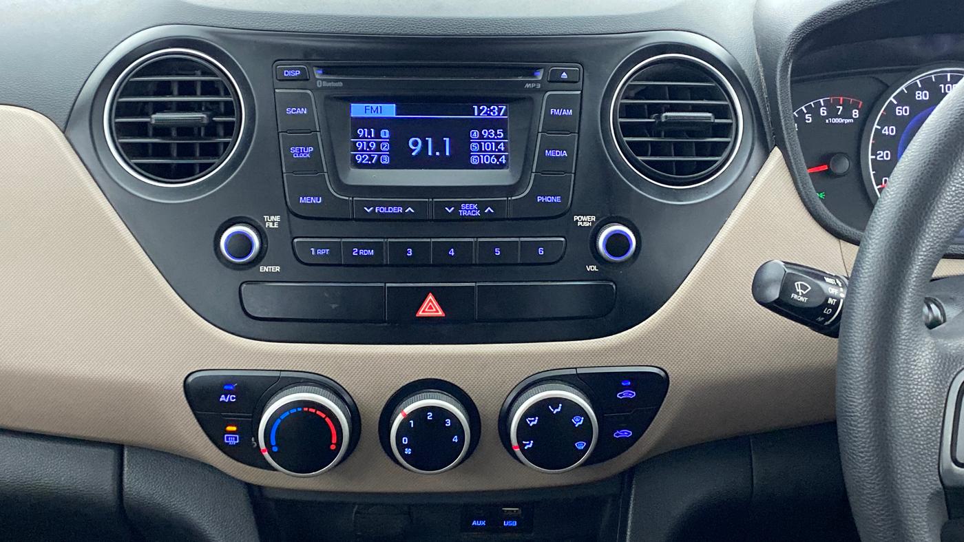 2016 Hyundai Grand i10 SPORTZ 1.2 KAPPA VTVT, Petrol, Manual, 35,320 km, Air Conditioner