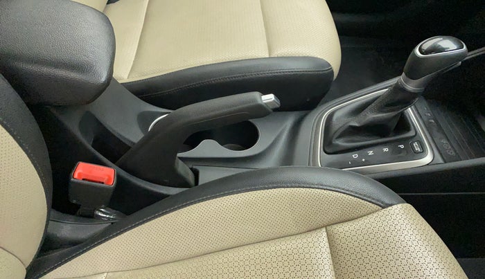 2019 Hyundai Verna 1.6 VTVT SX (O) AT, Petrol, Automatic, 49,045 km, Gear Lever