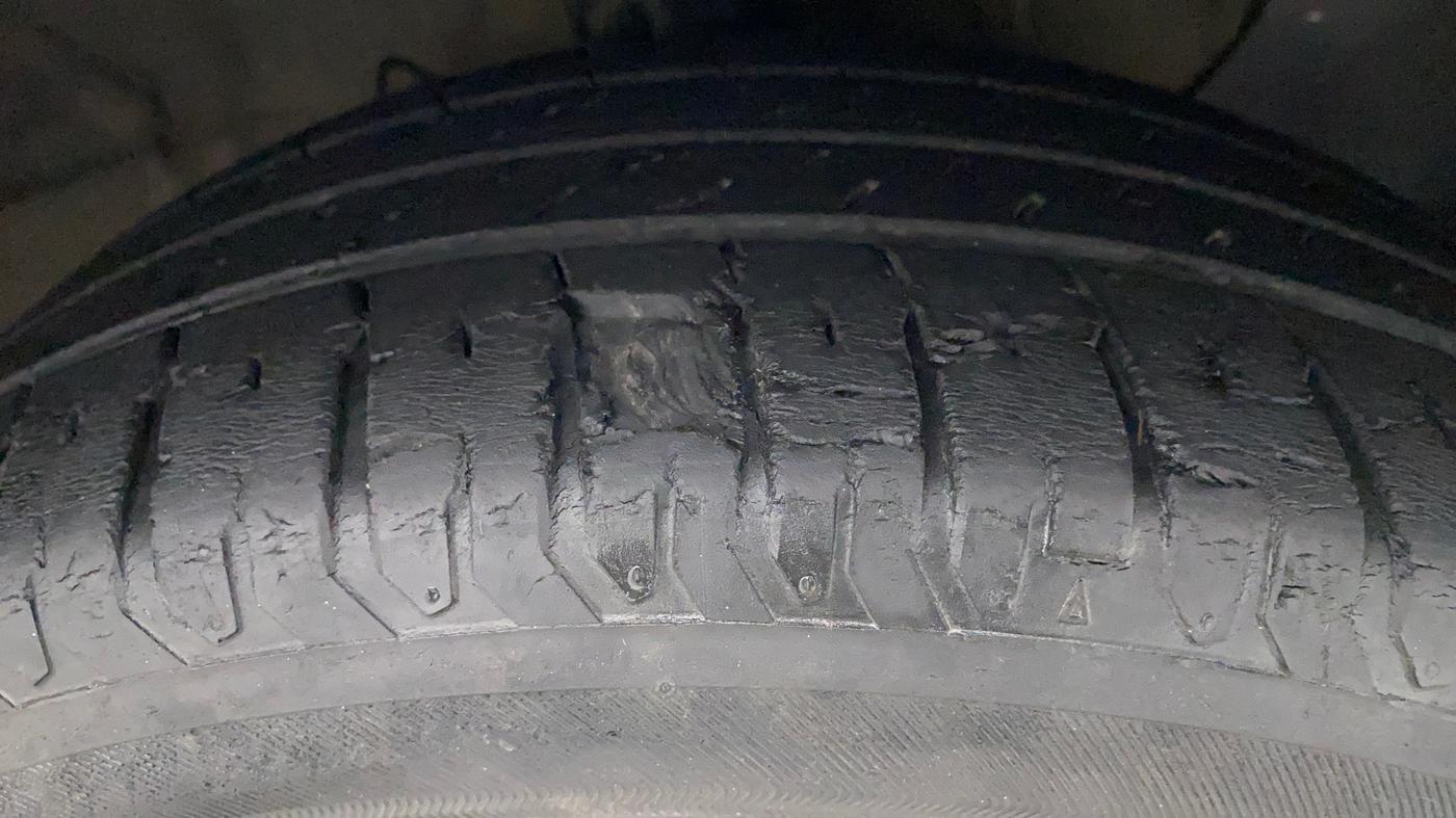 2019 Hyundai Verna 1.6 VTVT SX (O) AT, Petrol, Automatic, 49,045 km, Right Front Tyre Tread