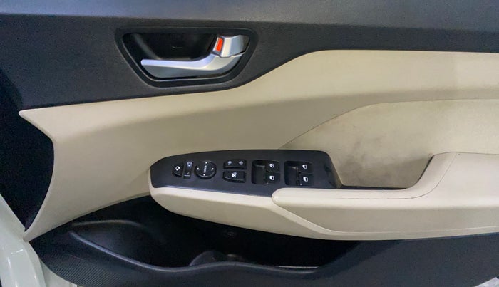 2020 Hyundai Verna 1.6 VTVT SX, Petrol, Manual, 84,553 km, Driver Side Door Panels Control