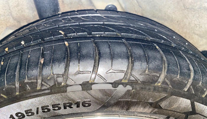 2020 Hyundai Verna 1.6 VTVT SX, Petrol, Manual, 84,553 km, Right Rear Tyre Tread