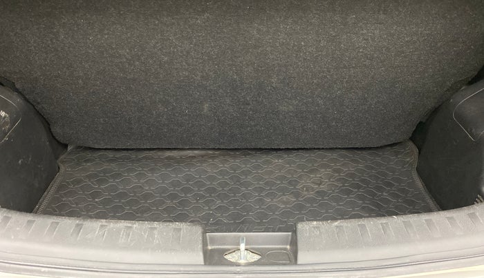 2014 Maruti Swift ZDI, Diesel, Manual, 58,196 km, Boot Inside