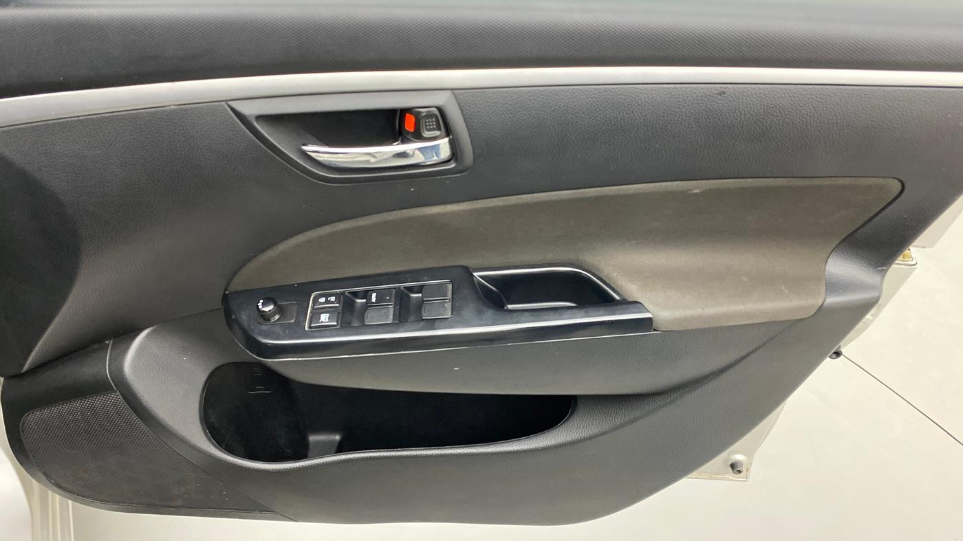 2014 Maruti Swift ZDI, Diesel, Manual, 58,196 km, Driver Side Door Panels Control