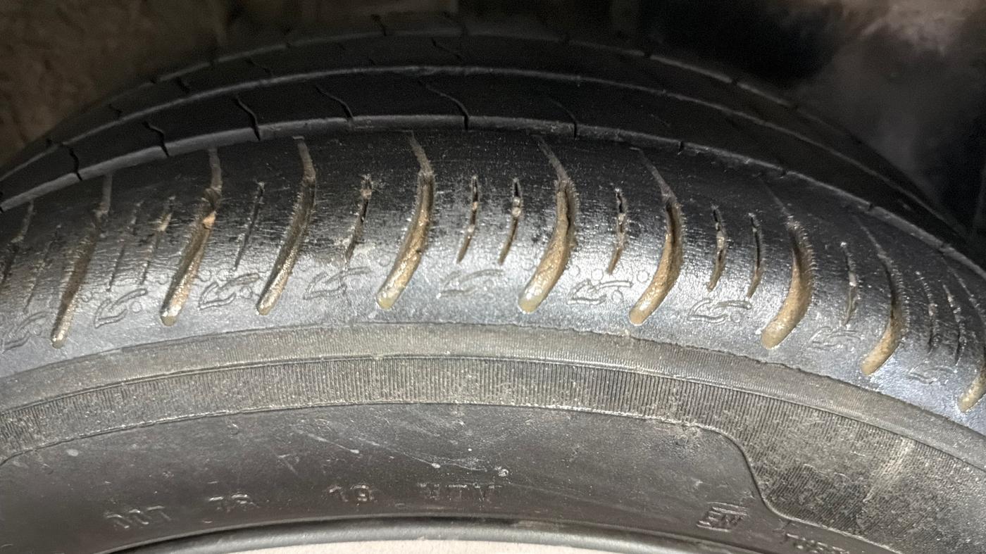 2021 Tata ALTROZ XZ PETROL, Petrol, Manual, 44,927 km, Left Rear Tyre Tread
