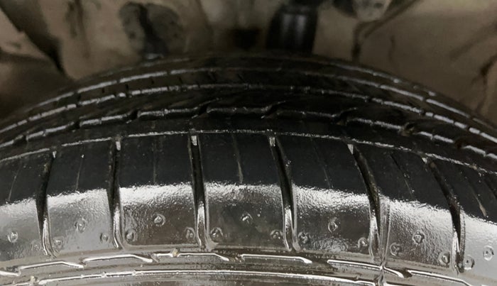 2021 KIA SELTOS HTE 1.5 DIESEL, Diesel, Manual, 60,187 km, Left Front Tyre Tread